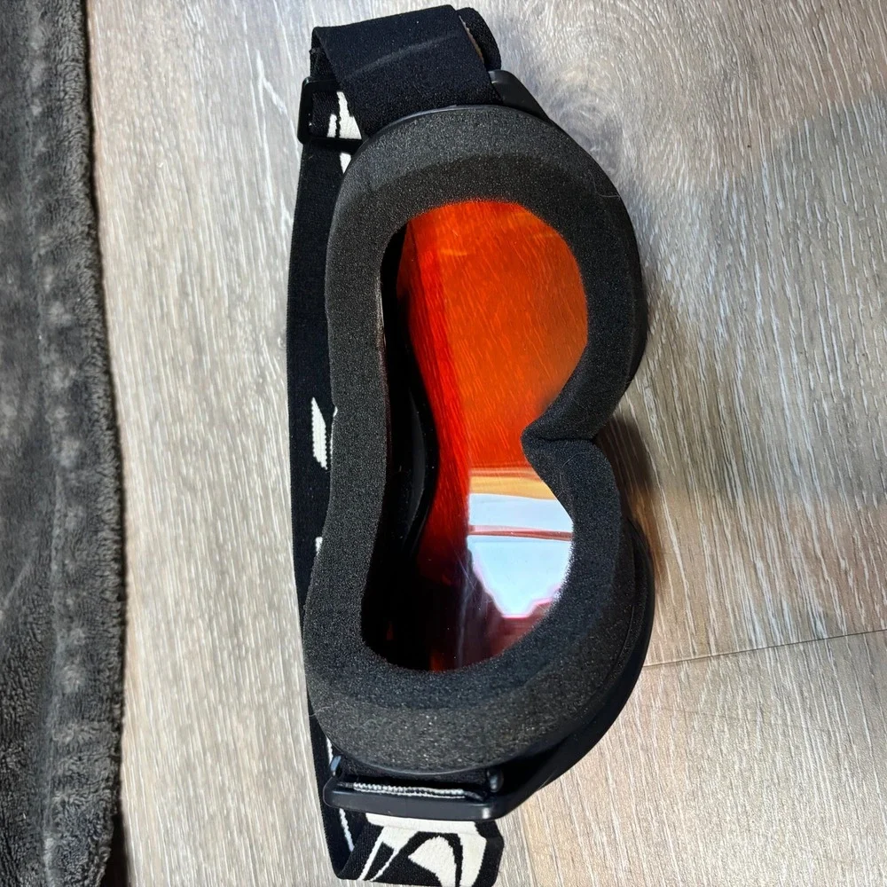 Bolle Ski Snowboard Goggles Black Frame Orange Lens Adjustable Strap Unisex‎